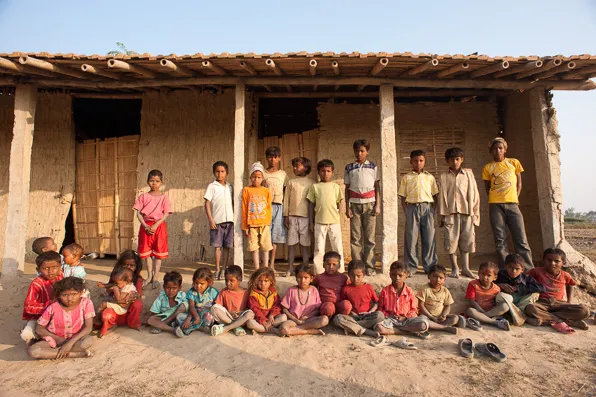 Unelmien elokuvan kuvausmatka – Päivä 6 – Kylässä koululla!